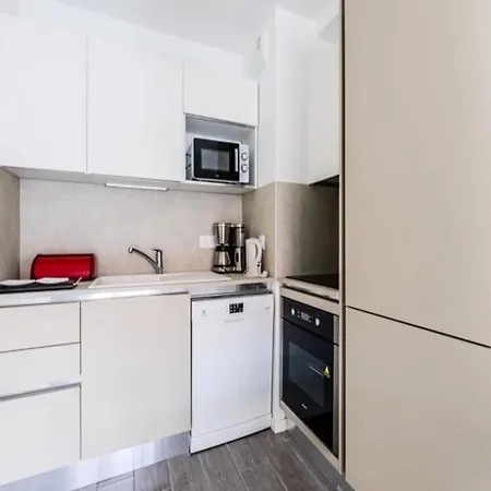 Apartment Me Ran -